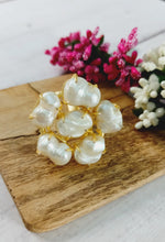 Load image into Gallery viewer, Yenikapa Mother Of Pearls Ring freeshipping - CASA ROZEN