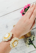 Load image into Gallery viewer, Wasakin Baroque Pearl Stone Hand Cuff Bracelet freeshipping - CASA ROZEN