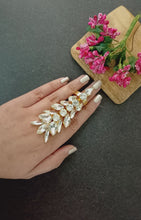 Load image into Gallery viewer, Kairoz Silver Shimmer Ring and Earrings freeshipping - CASA ROZEN