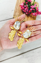 Load image into Gallery viewer, Vezio Baroque Pearl Statement Earrings freeshipping - CASA ROZEN
