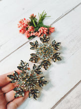 Load image into Gallery viewer, Merilin Grey Shimmer Stud Statement Earrings freeshipping - CASA ROZEN