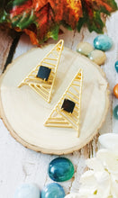 Load image into Gallery viewer, Melisan Black Tumble Stone Earrings freeshipping - CASA ROZEN