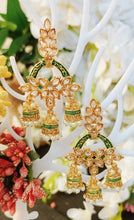 Load image into Gallery viewer, Tokaan Green Triya Tokri Earrings freeshipping - CASA ROZEN