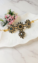 Load image into Gallery viewer, Fasaan Dazzling Grey Choker Set freeshipping - CASA ROZEN