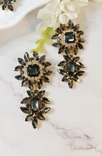 Load image into Gallery viewer, Fasaan Dazzling Grey Choker Set freeshipping - CASA ROZEN