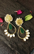 Load image into Gallery viewer, Tosska Green Stone Mother of Pearl Earrings freeshipping - CASA ROZEN