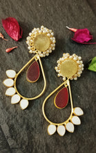 Load image into Gallery viewer, Tosska Maroon Tumble Mother Of Pearl Earrings freeshipping - CASA ROZEN