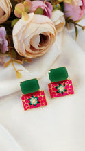 Load image into Gallery viewer, Meroa Green Stone Pink Base Meenakari Art Earrings freeshipping - CASA ROZEN