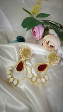 Load image into Gallery viewer, Tosska Maroon Tumble Mother Of Pearl Earrings