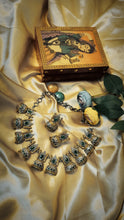 Load image into Gallery viewer, Uraan Kale Green Statement German Silver Set
