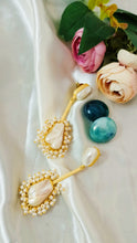 Load image into Gallery viewer, Taabeia Baroque Pearl Earrings