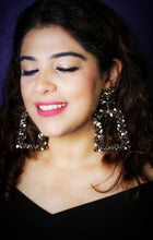 Load image into Gallery viewer, Tessa Dazzling Grey Earrings