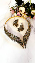 Load image into Gallery viewer, Isa-Bella Gunmetal Grey Stones Statement Neckpiece