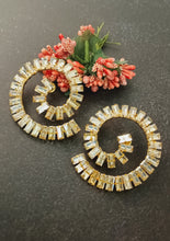 Load image into Gallery viewer, Kwassa Golden Statement Earrings freeshipping - CASA ROZEN
