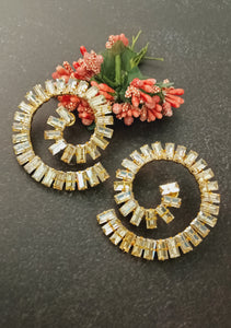 Kwassa Golden Statement Earrings freeshipping - CASA ROZEN