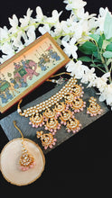 Load image into Gallery viewer, Sravitano 22 Carat Gold Plated Kundan Studded Jewellery Set freeshipping - CASA ROZEN
