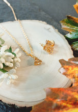 Load image into Gallery viewer, Verissca Glitzy Gold American Diamond Pendant Set freeshipping - CASA ROZEN
