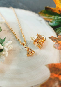 Verissca Glitzy Gold American Diamond Pendant Set freeshipping - CASA ROZEN