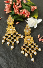Load image into Gallery viewer, Konar Crystal Kundan Earrings freeshipping - CASA ROZEN
