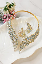 Load image into Gallery viewer, Isa-Bella Silver Crystal Stones Statement Neckpiece Set freeshipping - CASA ROZEN
