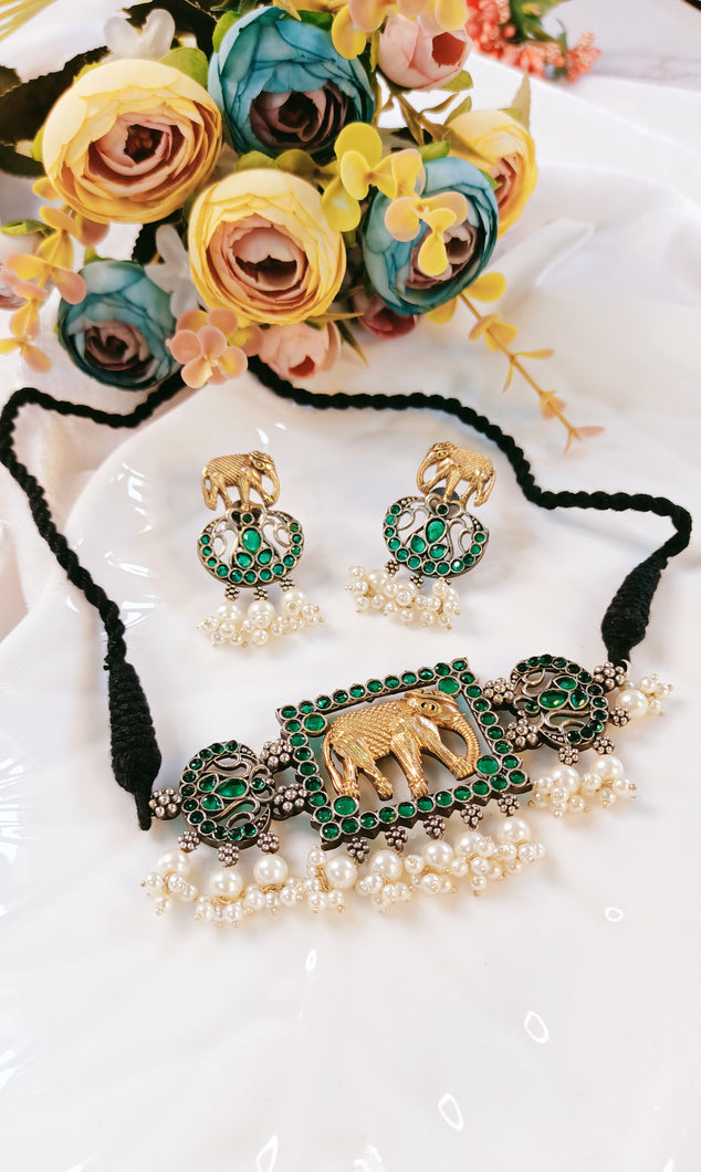 Gajananta Green Stone Choker Set freeshipping - CASA ROZEN