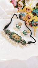 Load image into Gallery viewer, Gajananta Green Stone Choker Set freeshipping - CASA ROZEN
