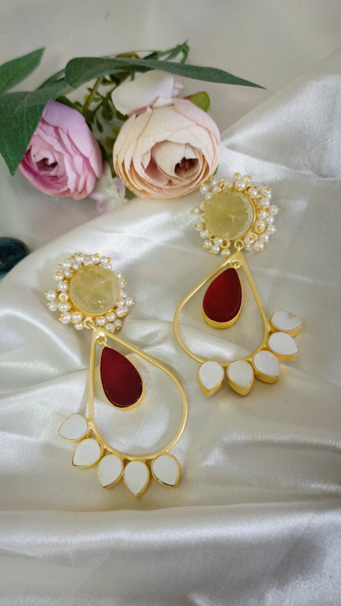 Shop Mother of Pearl & Diamond Stud Earrings Online in India
