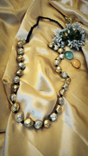 Load image into Gallery viewer, Vana Dual Tone Beaded Mala

