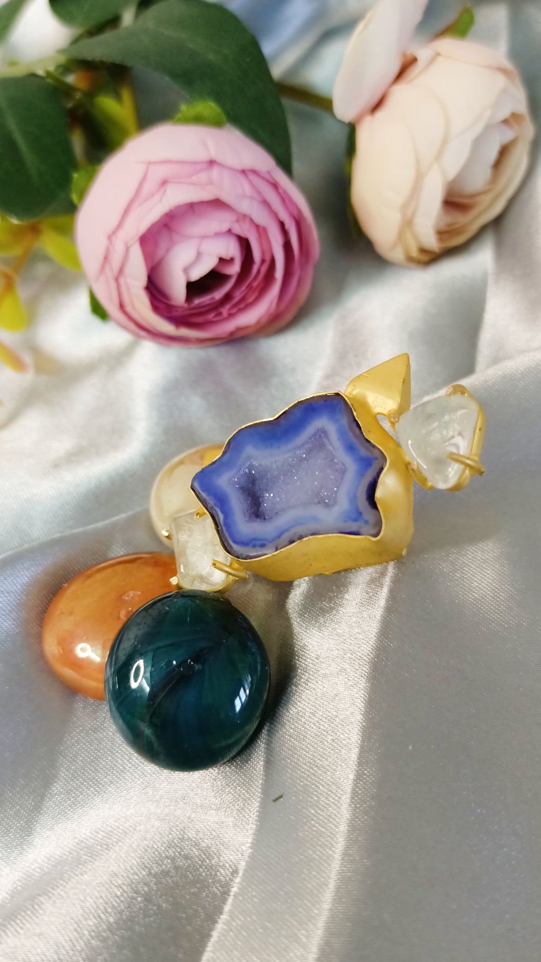 Onea White Quartz and Blue Druzy Stone Ring